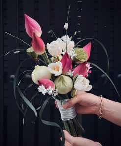 Lotus Promise – Bó Hoa Cưới Sen Hồng Mix Tulip | Hoa Hoa Lá Lá