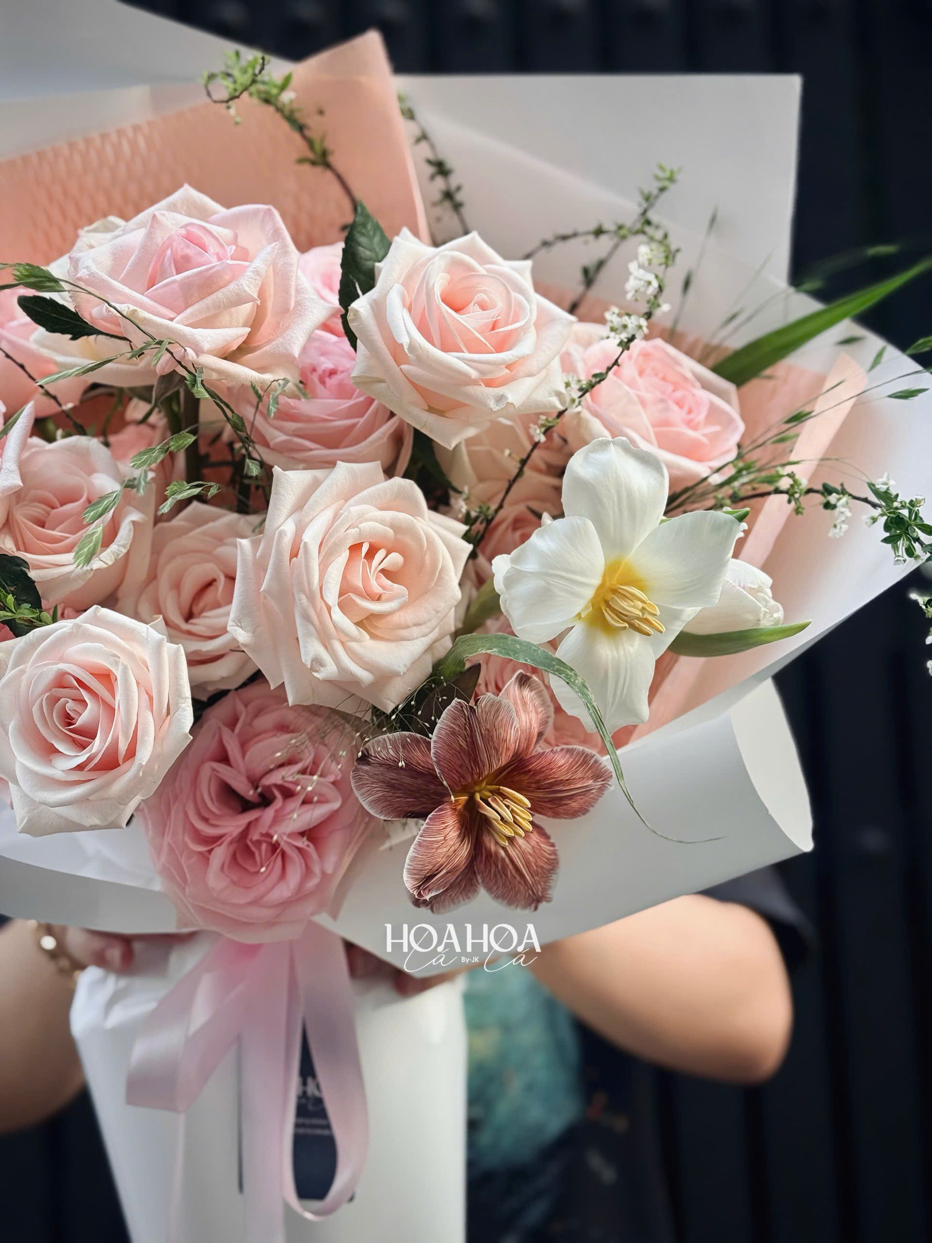 Sweet Bloom – Bó Hoa Hồng Ohara Mix Tulip | Hoa Hoa Lá Lá 2 Sweet Bloom – Bó Hoa Hồng Ohara Mix Tulip | Hoa Hoa Lá Lá - Ảnh 2
